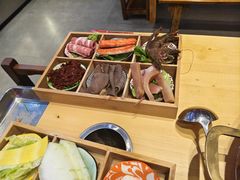 -娜姐鲜牛肉串串火锅(藏龙岛店)