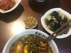 -易裕和·长沙米粉(友谊路店)