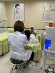 -苗医生专业祛痘·皮肤管理