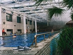 -盛彼得温泉度假酒店