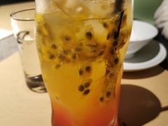 -穹六人间 people 6(岳阳路店)