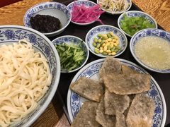 老北京炸灌肠-门框胡同百年卤煮(新街口店)