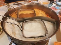 -樾餐厅泰式海鲜火锅(民歌湖店)