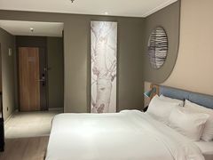 -如家酒店·neo(广州白鹅潭芳村花地湾地铁站店)