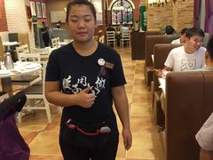 -闫府私房菜(经四路万达店)