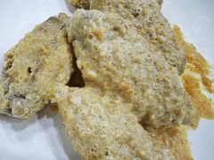 蛋黄鸡翅一个-红灯笼龙凤饭店(宁波老字号店)