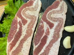 烤招牌厚切鲜猪五花-小米烤肉-泥炉炭烤(常营店)
