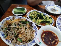 -老天桥酱肉烧饼夹肘子(天桥店)