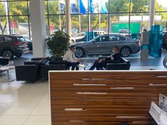 -上海宝信宝马4S店