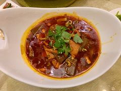 -河畔春天时尚餐厅