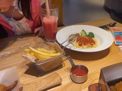 -菲滋意式餐厅(银泰百货金华江南店)