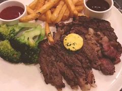 -WOLFGANG PUCK KITCHEN & BAR(迪士尼小镇店)