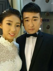 -现代经典婚纱摄影