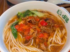 -呷佬·长沙手工米粉(金沙江路店)