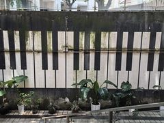 -柏斯音乐艺术中心·钢琴·吉他(上音店)