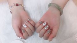 -赫本轻奢美颜中心