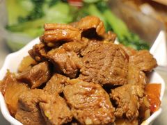 -同济大学本部学苑饮食广场