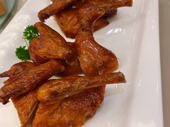脆皮乳鸽-海逸海鲜酒家(古北店)