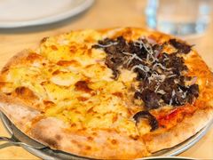 榴莲牛肉双拼披萨-1861意大利餐厅(文化广场店)