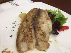 香煎鲷鱼配蒜香橄榄油汁-斯比特花园西餐厅(东方商厦店)
