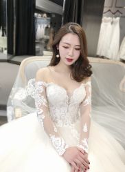 -艾米丽婚纱礼服