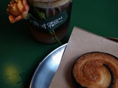 风城玫瑰-大青树咖啡(大理古城店)