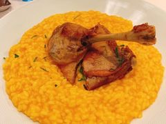 -港丽餐厅(高德置地店)