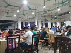大堂-标记美食新鲜猪杂(兴南大道店)