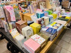 零售区-猫的天空之城概念书店(苏州诚品店)