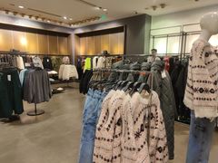 -ZARA(恒隆广场店)