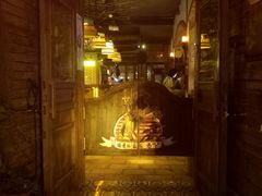 -城墙外BAR
