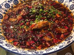 传统水煮牛肉-胡桃里乐队酒馆(鎏嘉码头店)