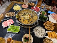 -邓莽子老火锅(中兴路总店)