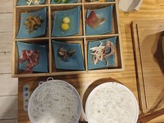 -勺子米线·云南传统小吃市集(四方街店)