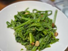 -黄泥岗·地道湖北菜(奥特莱斯店)