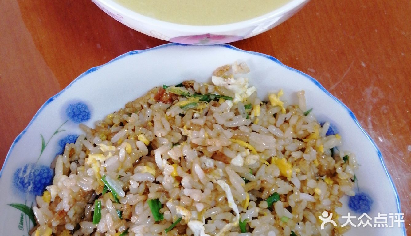 懒人必备简单易做的最家常口味------蛋炒饭！