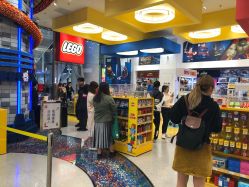 -乐高品牌旗舰店(人民广场店)