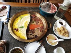 -小天鹅火锅·一线江景洪鼎旗舰店(洪崖洞店)