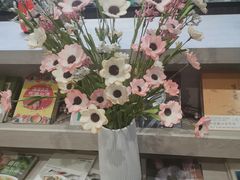 -钟书阁(群光广场店)
