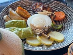 -雾山韩式烤肉·海南糟粕&椰子鸡火锅·海景餐厅(三亚绿发山海天JW万豪酒店)