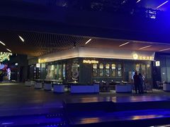 -瑞虹新天地月亮湾