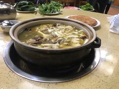 -东巴谷野生菌火锅餐厅