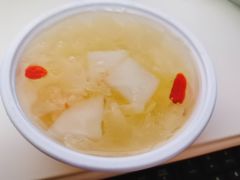 冰糖雪梨银耳莲子炖品-黄氏壹品汇•水牛奶甜品(全国总店)