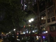 -黎黄陂路街头博物馆