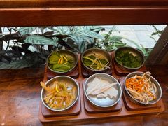 -银米·云南传统过桥米线(双廊黑金冠店)