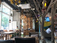靠窗位-MANYU COFFEE(广渠门店)