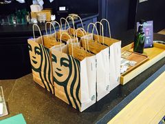 -星巴克(广州中华广场B1层店)