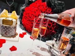 香槟-东海朗廷酒店秀·Silk自助餐厅