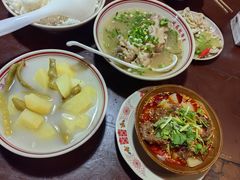 -老方桌烂蹄花川菜馆(九龙坡店)
