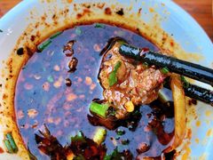 -黄利砖万峰林布依特色酸笋牛肉馆